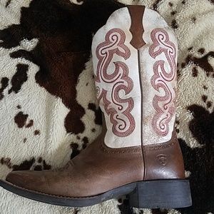 Ariat quickdraw square toe boots
